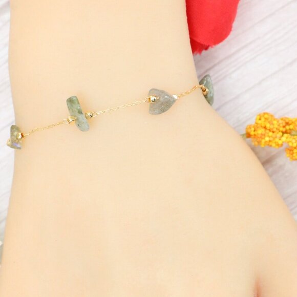 "Trendy Handmade Bracelet – A Thoughtful Gift for Girls & Women | UNVRC1665 - Picture 9 of 10